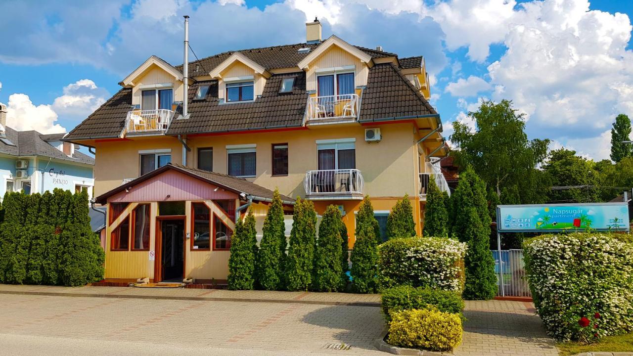 Napsugar Apartmanhaz Шиофок Экстерьер фото