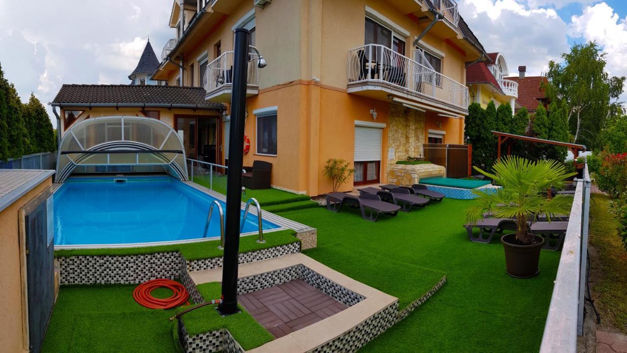 Napsugar Apartmanhaz Шиофок Экстерьер фото