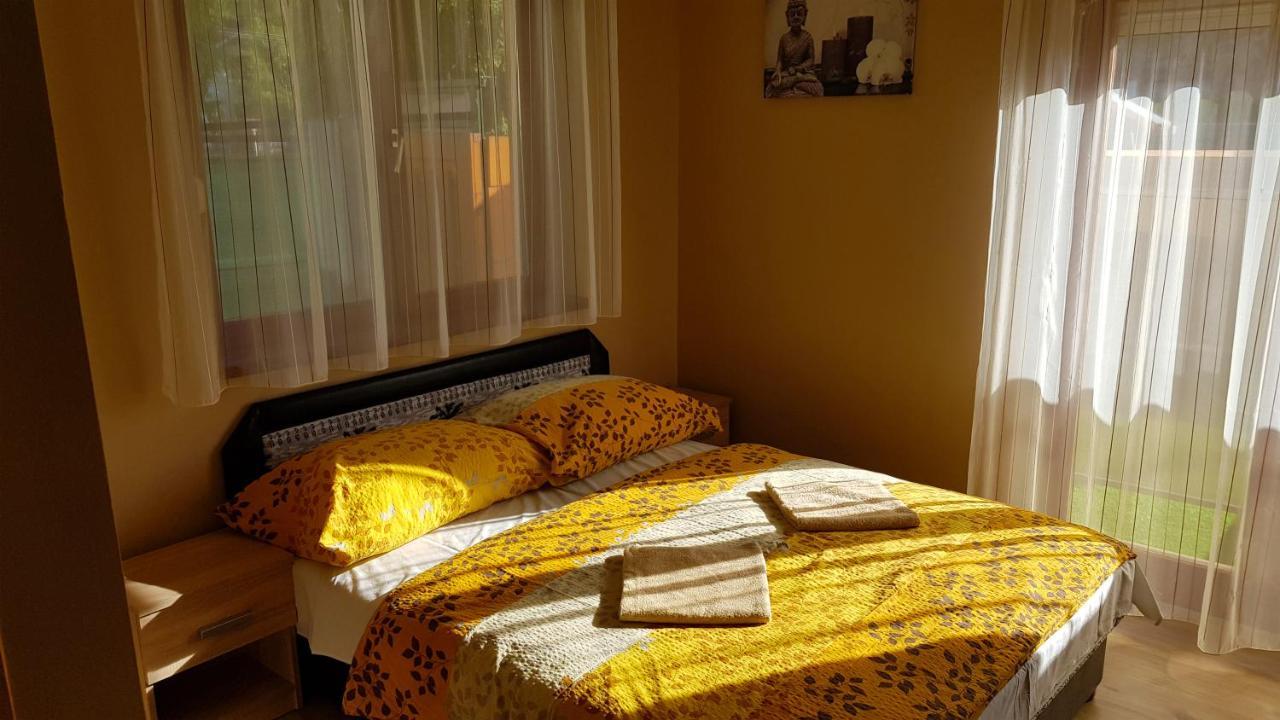 Napsugar Apartmanhaz Шиофок Экстерьер фото
