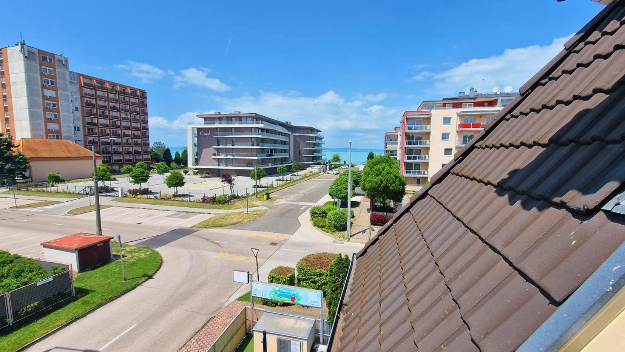 Napsugar Apartmanhaz Шиофок Экстерьер фото