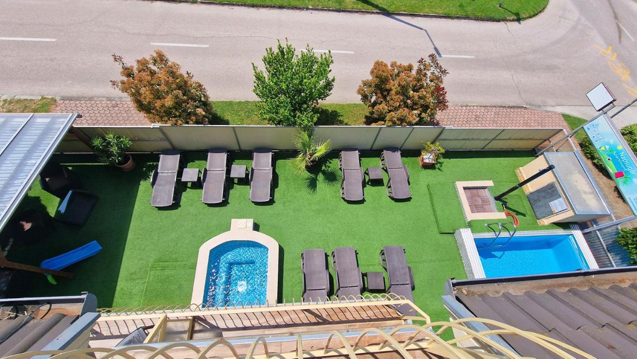 Napsugar Apartmanhaz Шиофок Экстерьер фото