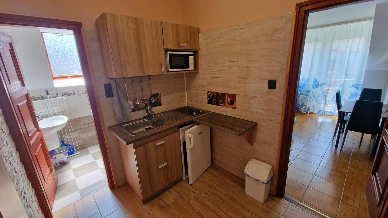 Napsugar Apartmanhaz Шиофок Экстерьер фото