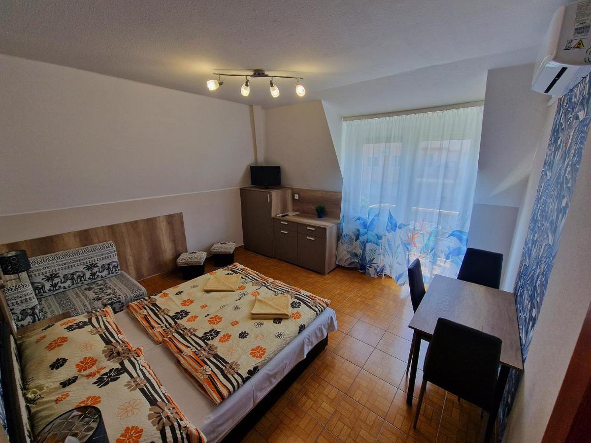 Napsugar Apartmanhaz Шиофок Экстерьер фото