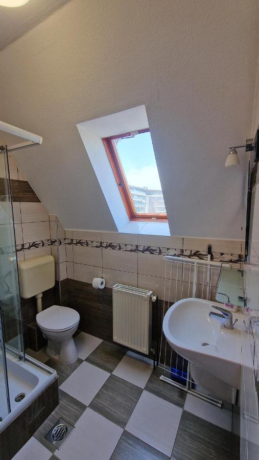 Napsugar Apartmanhaz Шиофок Экстерьер фото