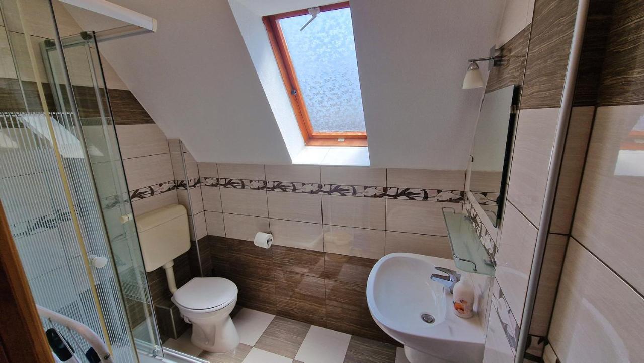 Napsugar Apartmanhaz Шиофок Экстерьер фото
