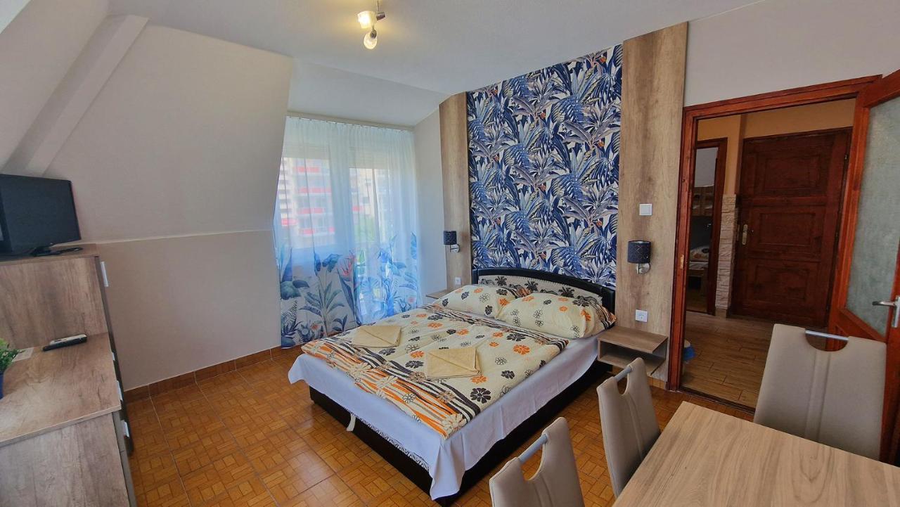 Napsugar Apartmanhaz Шиофок Экстерьер фото