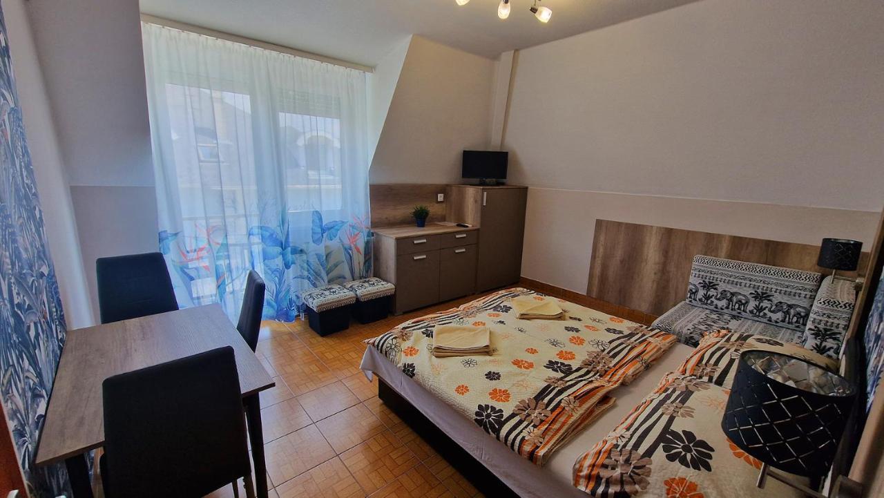 Napsugar Apartmanhaz Шиофок Экстерьер фото