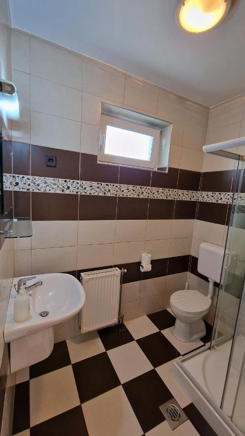 Napsugar Apartmanhaz Шиофок Экстерьер фото