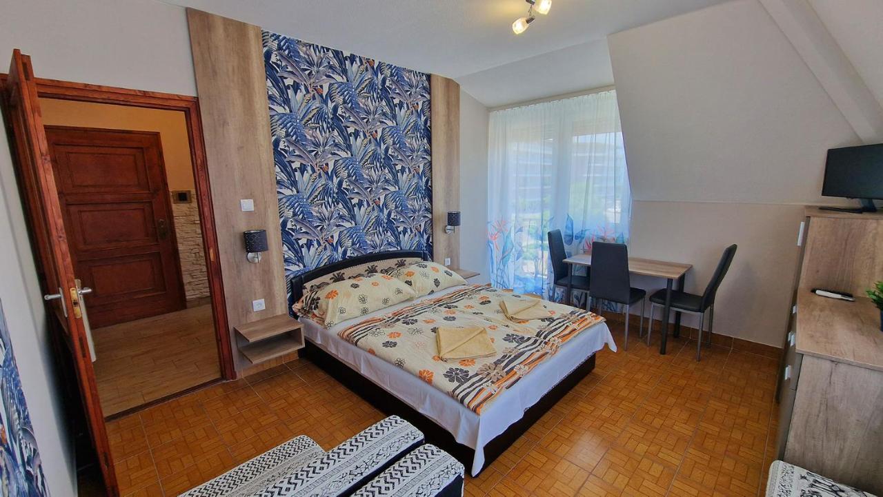 Napsugar Apartmanhaz Шиофок Экстерьер фото