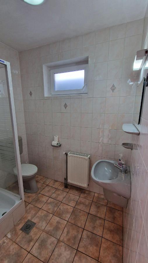 Napsugar Apartmanhaz Шиофок Экстерьер фото