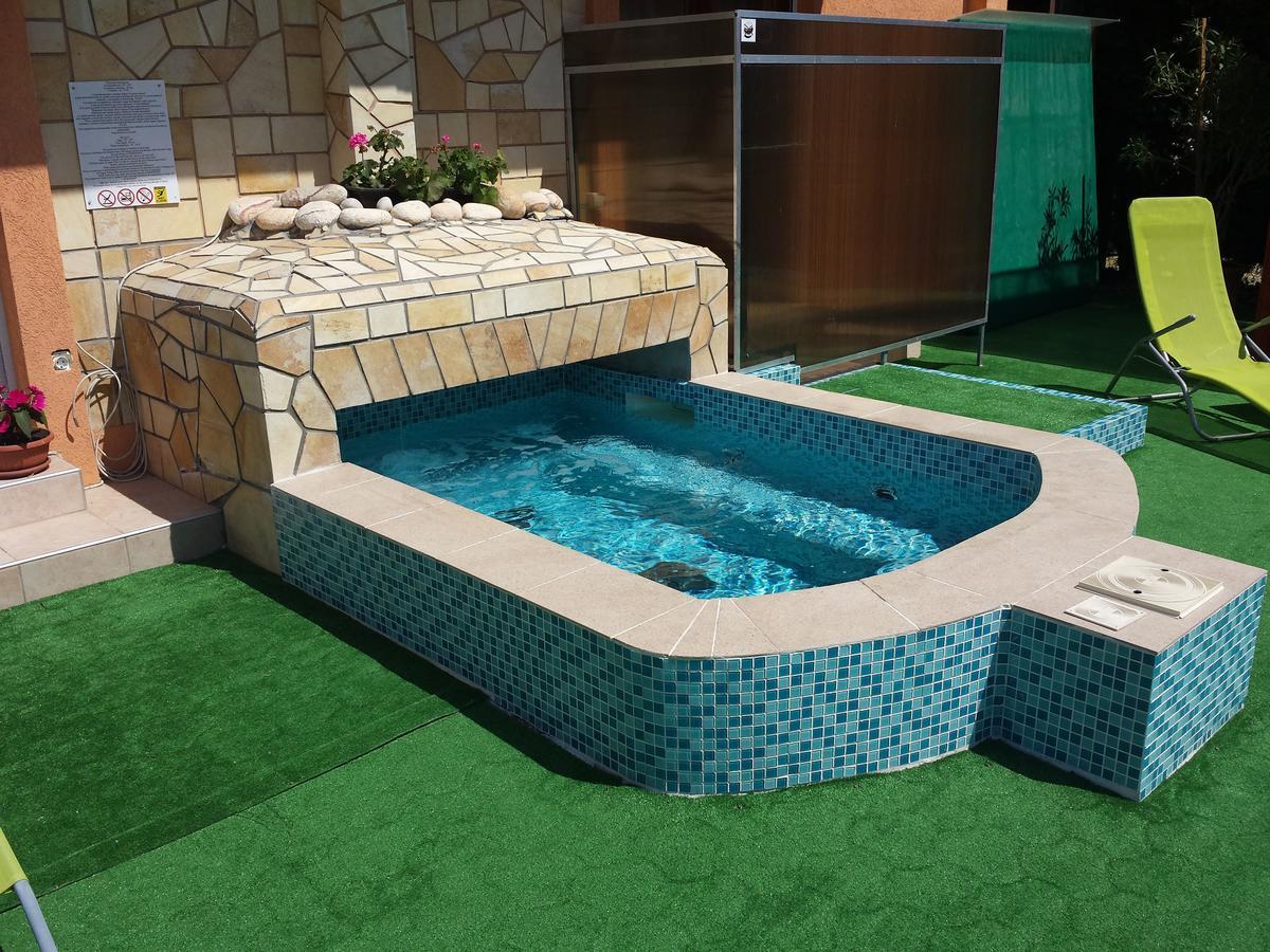 Napsugar Apartmanhaz Шиофок Экстерьер фото